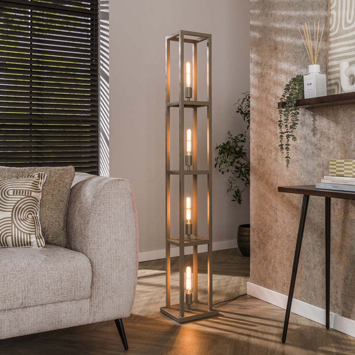 Quadra Moodne Põrandalamp 4 Pirniga – Beige
