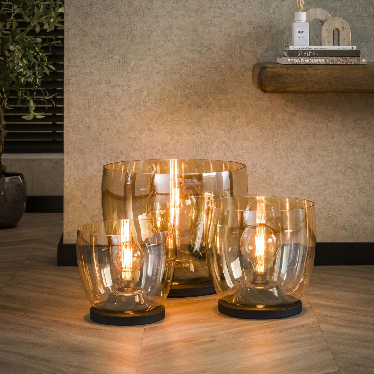 Moodne põrandalamp UP L 1-tule, stiilne klaasvari – Amber glass