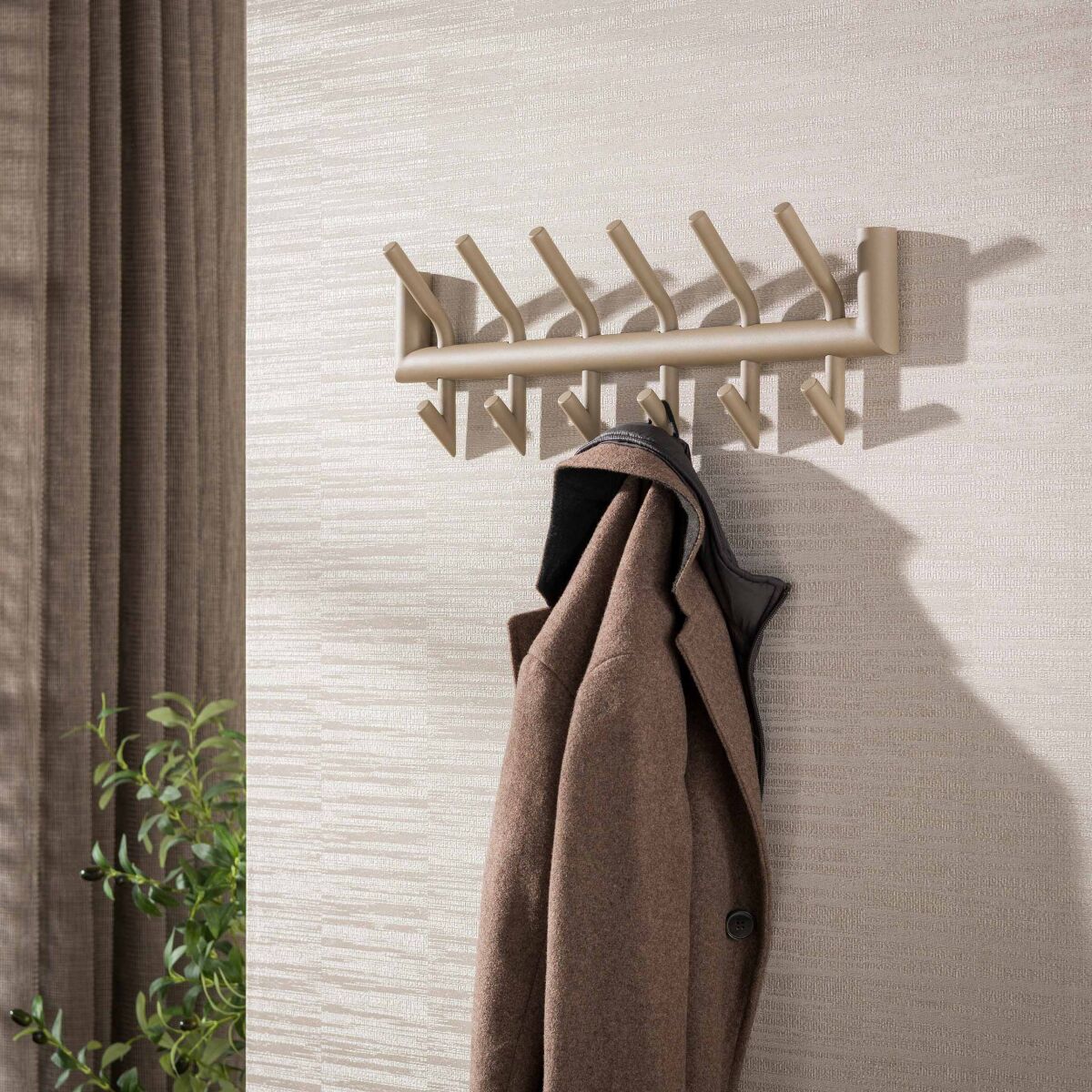 Tubo riidenagi 12 konksuga – Beige Tubo riidenagi 12 konksuga – Beige